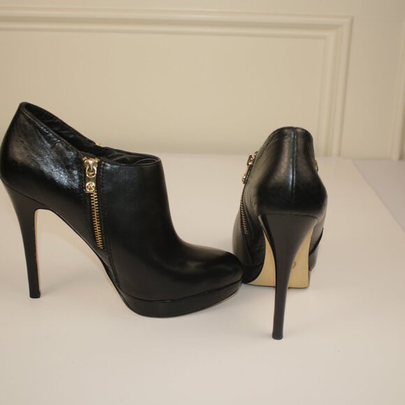 Michael Kors Black Booties 5 inch heel size 8.5M - Picture 6 of 6